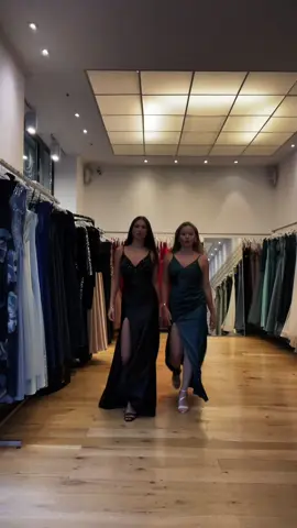@Kiara💋 #catwalk #model #modeling #modelduo 