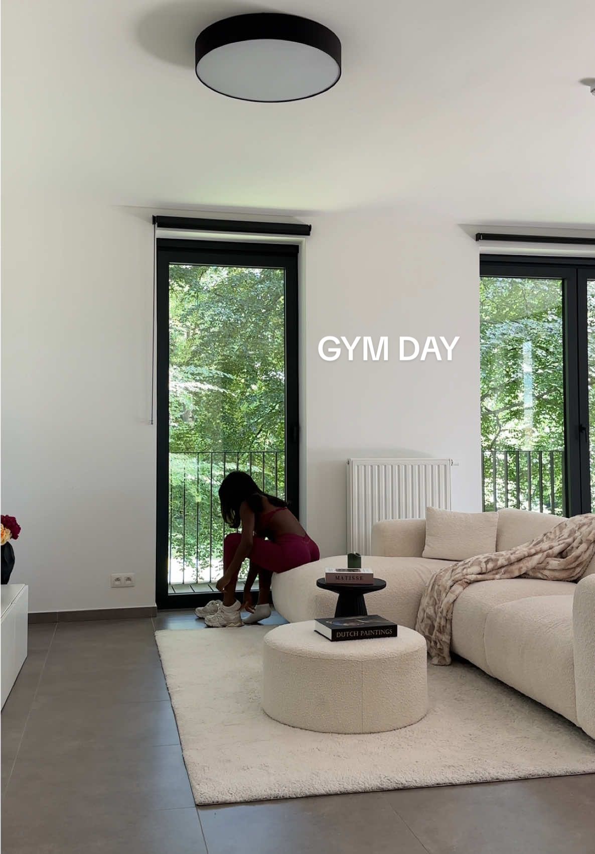 No better feeling than hitting the gym in a fresh new fit ! 🤍@VELOCITY | code JENNY  Today’s glutes : 	•	RDLs 3 × 10–12 	•	Hip thrusts 4 × 10–12 (light weight) 	•	Step-ups 3 × 10–12 (per leg) 	•	Kickbacks 3 × 10–12 (per leg) Save this for your next glutes day ! 🍑 Follow for effective workouts, tasty recipes & motivation to crush your fitness goals 🤍 #fitnessvlog #workoutmotivation #GymTok #fitlife #creatorsearchinsights fitness lifestyle, strong together, Unleash Your Inner Fitness Enthusiast!, backtogym, gymmotivation, fitnessjourney 