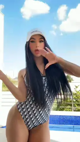 🍓 Melhores Dancinhas 🍓   @Luizabelesini ❤️ é só um biquíni tiktok ..##foryou #dancasdomomento #dancinhasdotiktok2025 #dance #flypシ