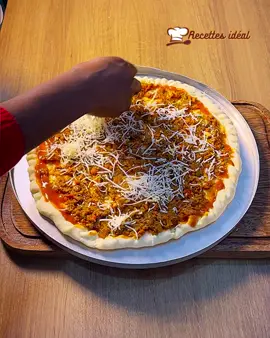 Bouch ou paka pa koule dlo ak Pizza Aransò sa, ou manje konsa deja? 🍕 🍕🍕#receita #everyone #cuisinetiktok #pizza #molho 