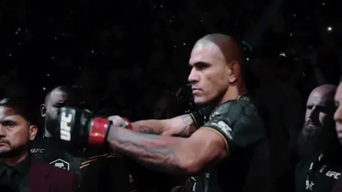 Hope he get the belt back #UFC #alexpereira #edit #fyp 