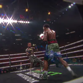 did tank duck 😳 #box #boxing #gervontadavis #lamontroach 