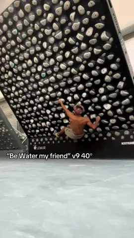 Very debatable ending but it’s whatever idrc #rockclimber #bouldering #socal 