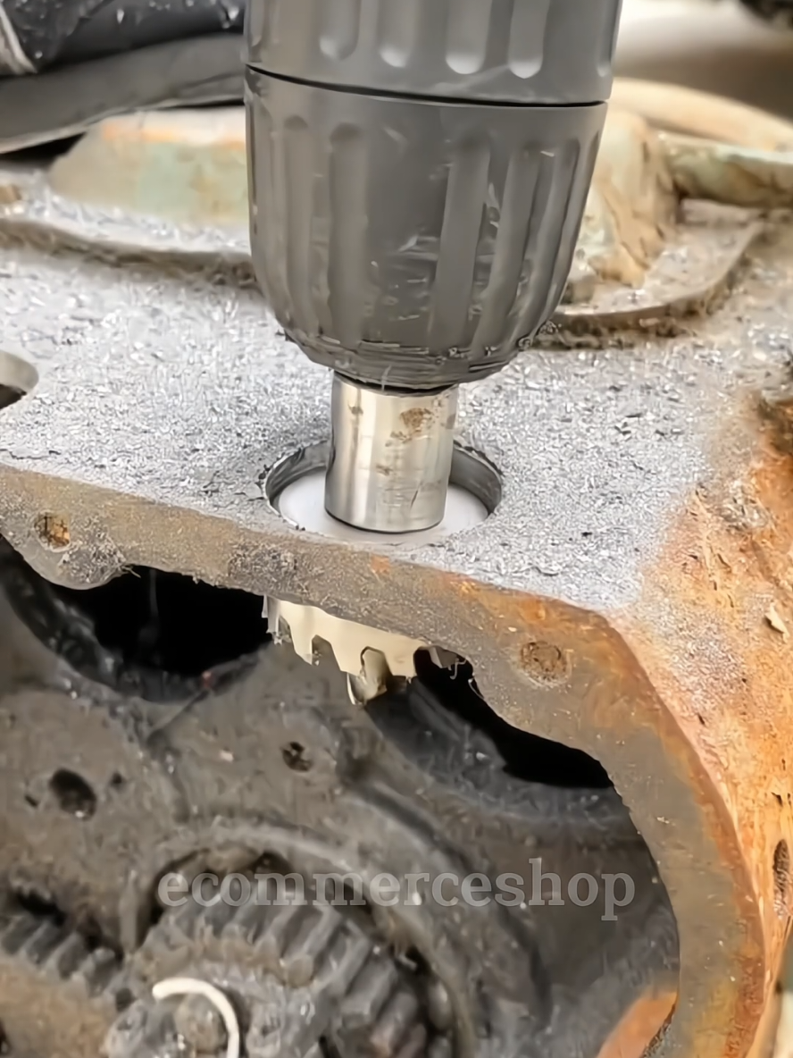 Furo perfeito em segundos, conheça o kit serra copo! #ferramentas #serracopo #marcenaria #construção #DIY 