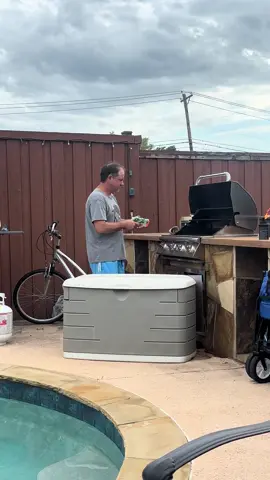 They call him the Master Griller… but he’s really just the Mister Sprinkler 🌊👨‍🍳 #H#HomeDepotSongD#DadTokB#BrotherGoalsF#FunnyTokEpicFails