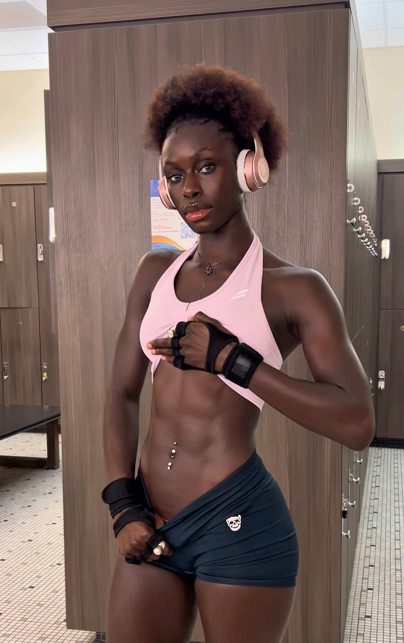 Core 🔒 + Kitchen 🍴 = Abs that actually show.  Train smart, eat smarter… and yeah, I let @Appediet_official do the math for me✨. ✨ Use code DIARRA for 50% off   👯‍♀️ Tag your bestie in the comments to stay on track  #appediet #appedietapp #caloriecounter #nutritionmatters❤️ 
