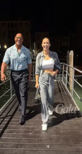 #emilyblunt and #dwaynetherockjohnson has arrived in Venice for #venicefilmfestival2025 #thesmashingmachine #fyp 