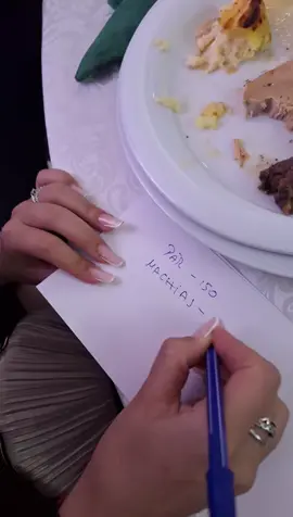 #foryoupage #fyppppppppppppppp #fypage #CapCut #😂🤣😂🤣🤣😂😂🤣 20 lei mia rămas.