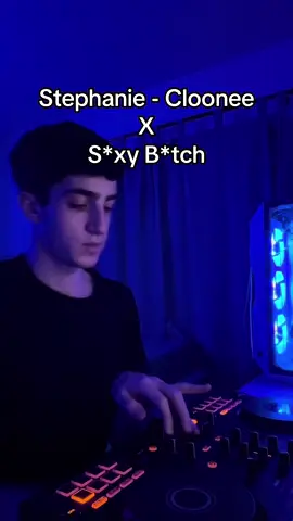 Stephanie - Cloonee X S*xy B*tch #djmix #djtransition #cloonee #housemusic #davidguetta 