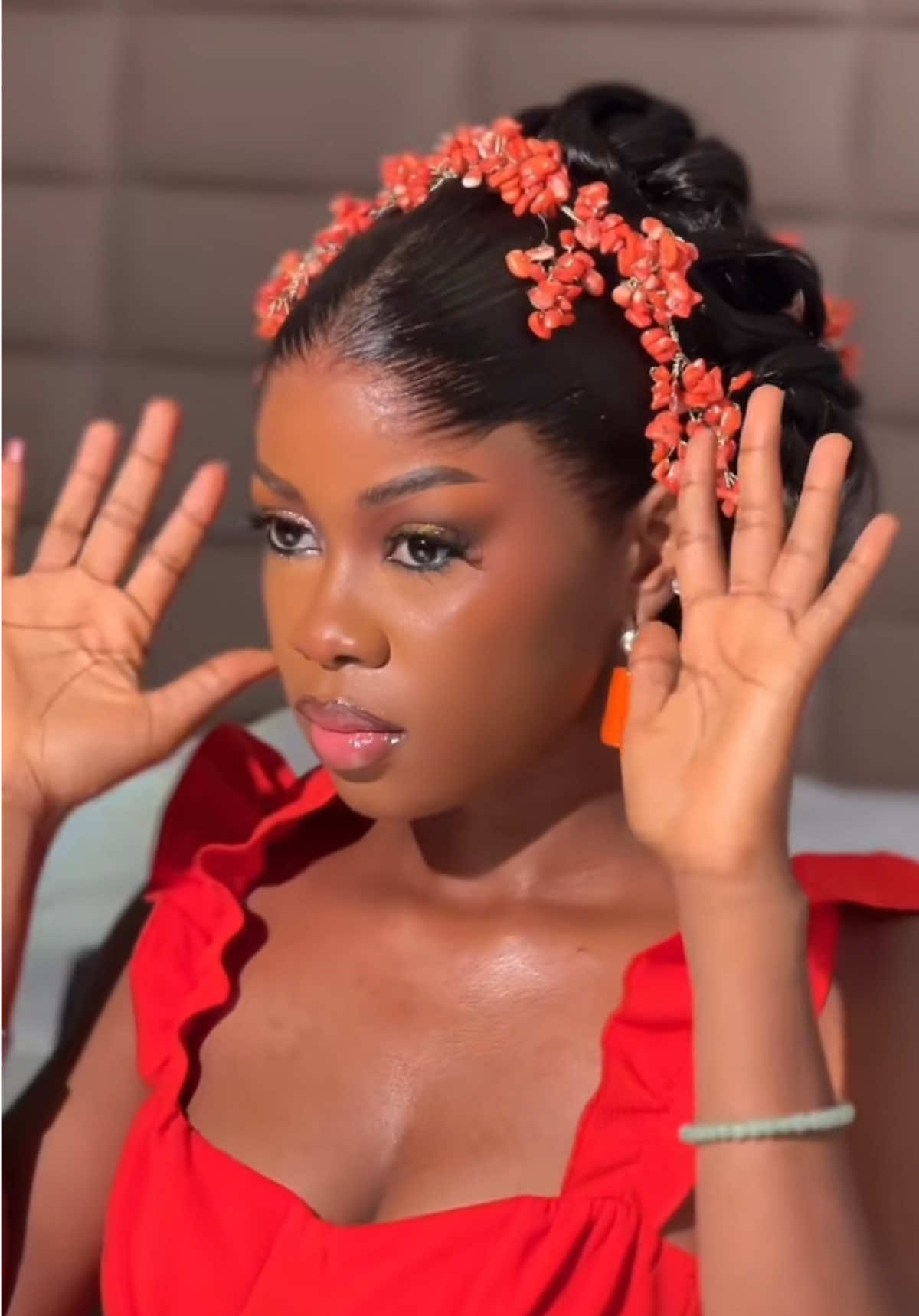 This beaut 👰‍♀️ Achalugo😍 Clean makeup process  #makeuptutorial #queensplashcakes #foryou #igbobride #chizglam 