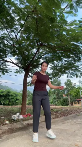 Vui khoẻ mỗi ngày . Chúc cả nhà yêu buổi sáng tràn đầy năng lượng❤️❤️❤️#phuongbui22 #boney #nhaytudo 