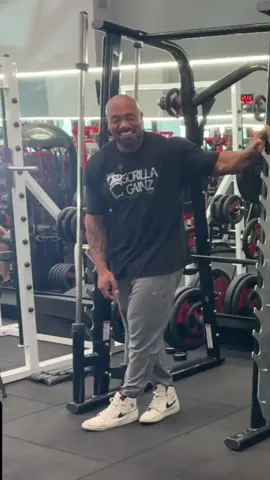 ZOARAM a LEGGING do CARIANI😂 #renatocariani #juliobalestrin #fyp #viral #humor 