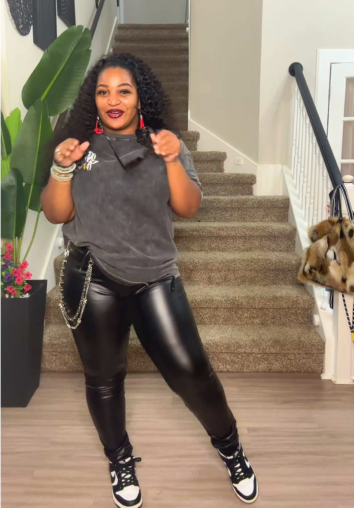 These faux leather skinny pants are IT 😍 High rise, 4-way stretch, and so sleek — they snatch you in and make every outfit look effortlessly bold. Pair with boots or heels for a full statement look 🔥” #TikTokShopCreatorPicks #OOTDFashion #LeatherPants #NightOutLook #ChicAndEdgy @AKIRA 