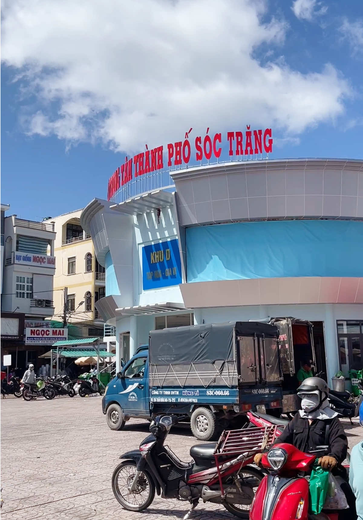 🛵 Chợ Sóc Trăng : với em khi đi du lịch ở một nơi nào đó thì đi chợ truyền thống là điều em thích nhất ko thể bỏ qua.  #chợ #soctrang #dulich #xuhuong #nguyenphuongthao_ntpt 