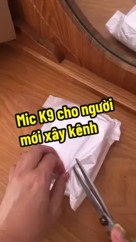 Mic ko dây K9 giá rẻ cho người mới xây kênh. #xuhuong #yenly0309 #mic #mick9 #xaykenhtiktok 