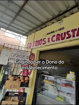 Agindo como se fosse o dono do lugar… 