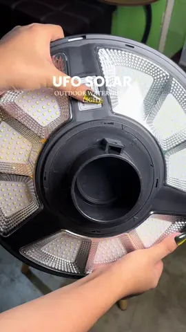 UFO SOLAR LIGHT OUTDOOR WATERPROOF. #solarlights #ufosolarlight #solar #solarstreetlight #waterproofsolar #fyp 