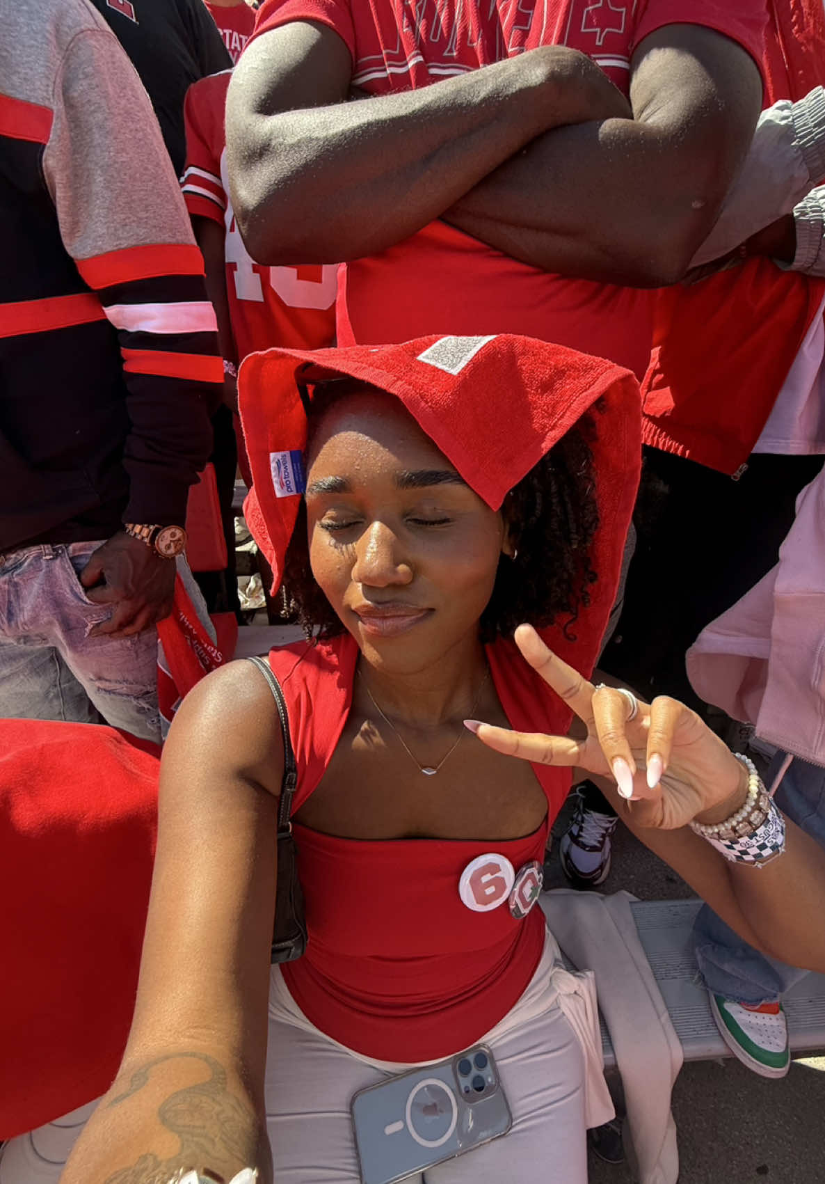 in another life. But in this one, we’re in bed by 8 ❤️ #collegefootballtiktok #momsunder25 #youngwife #CollegeFootball #postgame 