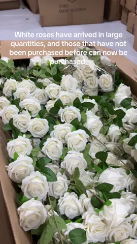 White roses, very pure roses, made of velvet. #olebrandselect #fentysuperbrandday #Love #rose #tiktokshop #foryou #flowers #tiktokshopbacktoschool #gift #flower 