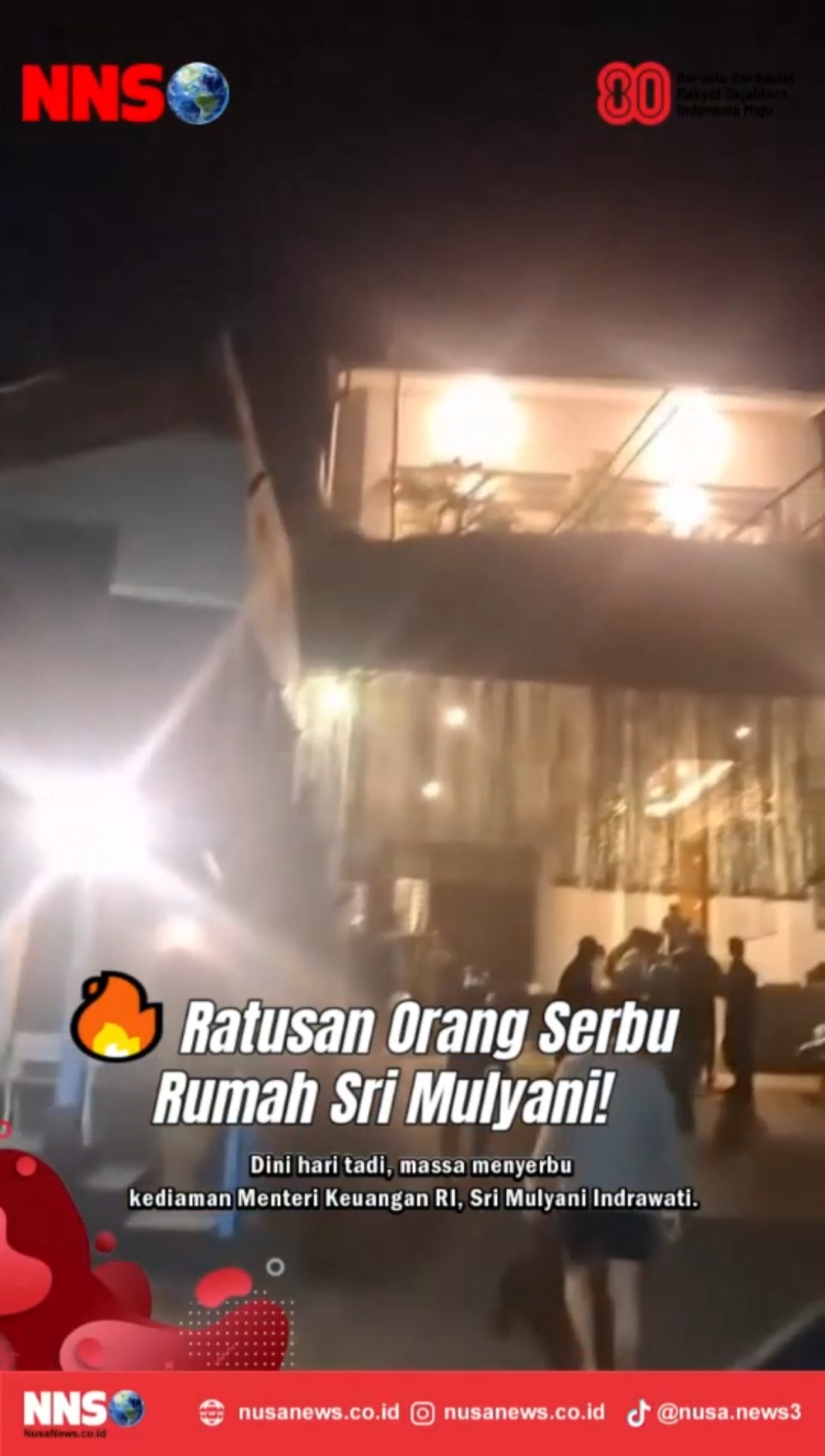 ⚠️ BREAKING NEWS Ratusan orang dilaporkan menyerbu rumah Menteri Keuangan Sri Mulyani pada dini hari tadi. Dalam waktu singkat, sekitar 15 menit, isi rumah disebut-sebut ludes digasak massa. Rekaman video peristiwa ini kini beredar luas di TikTok (@jakartaupdate) dan X/Twitter (@politikindo). 👉 Polisi dikabarkan tengah menyelidiki dalang di balik aksi nekat ini. “Jika rumah pejabat pun tak aman, apakah rakyat biasa bisa merasa tenang?” 📌 Sumber: Video amatir yang beredar di media sosial (TikTok @jakartaupdate, X/Twitter @politikindo) Informasi dihimpun dari warganet. Informasi ini bersumber dari unggahan media sosial. Redaksi masih menunggu keterangan resmi dari pihak berwenang terkait kebenaran dan detail peristiwa. #SriMulyani #RumahDiserbu #BreakingNews #ViralIndonesia #BeritaTerkini #Nasional #AksiMassa #UpdateJakarta #NusaNews #JakartaUpdate #TrendingTopic #VideoViral #PolitikIndonesia #PolisiBertindak #InfoJakarta #IsuHangat #IndonesiaCrisis #BreakingViral #ViralHariIni #NewsUpdate #ViralJakarta #NasionalTerkini #BeritaUpdate #HotNews #InfoViral #PublikBicara #JagatMedsos #IndonesiaViral #HeadlineNews #BeritaNasional #ViralBanget #WarganetHeboh #BreakingJakarta #FYPIndonesia #InfoTerkini #trendingviral 
