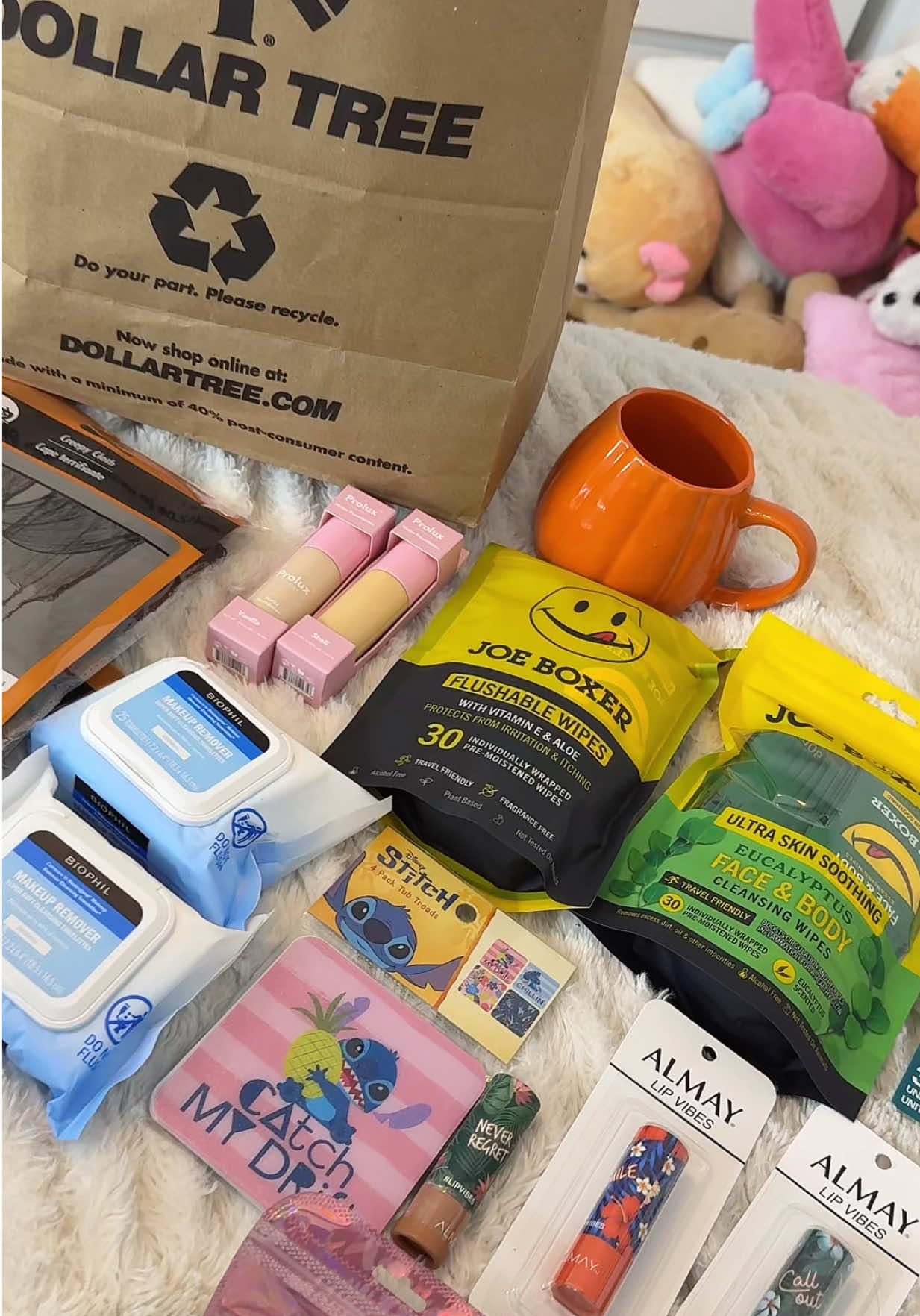 Ahh all the new makeup finds!! #viral #dollartree #dollartreefinds #dollartreehaul #fyp 