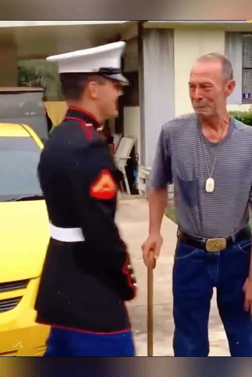 When soldiers return home to see their families #usaus #respect #reunion #familythings #familytime #fyp #understanding #army #Homecoming #Homecoming #soldier #surprise #foryou 