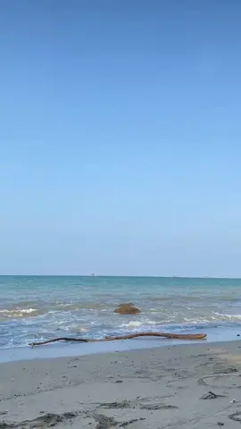 disetiap tempat kita menyimpan kenangan. #fy #fyp #fypage #pantai 