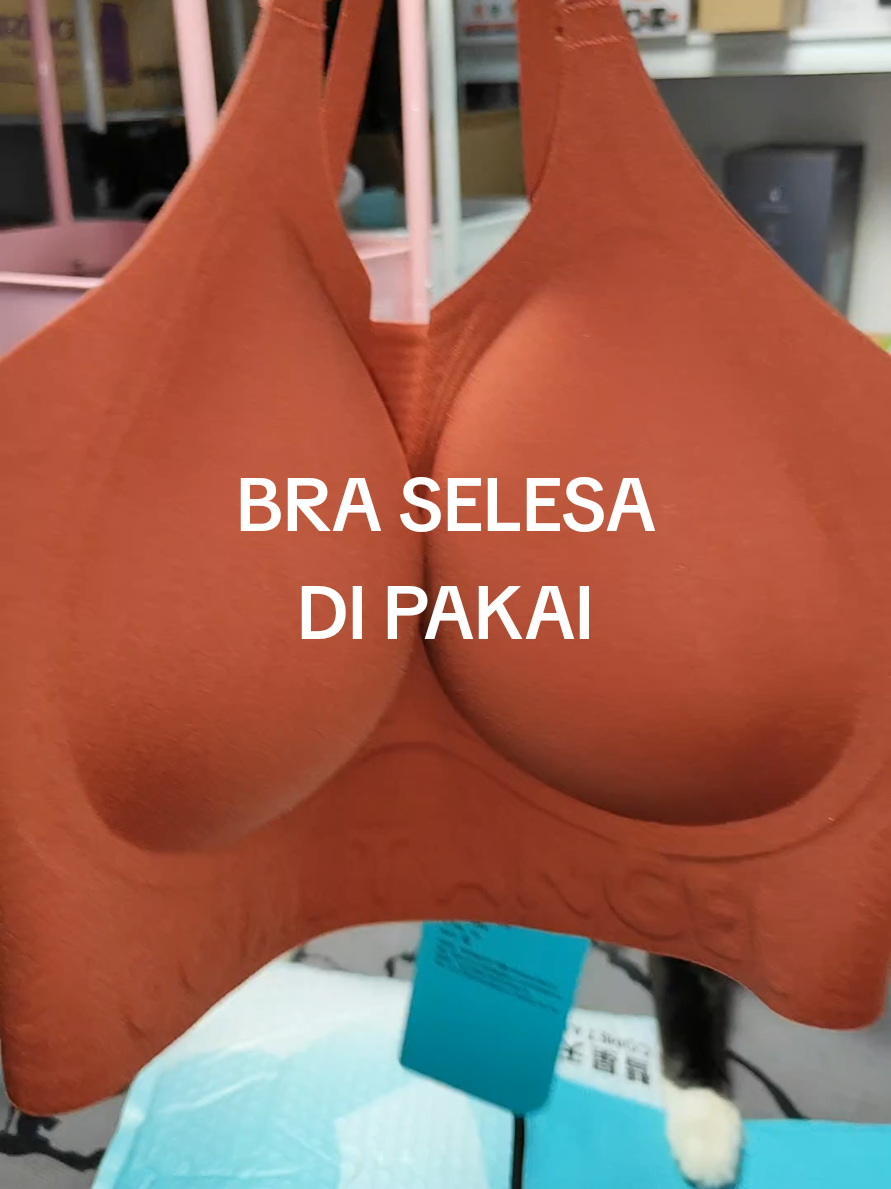 memang selesaaa... #kaintaksakitdipakai  #kainbestpakai  #bajudalamuntukwanita  #bajudalamselesa  #bajudalamseemless 