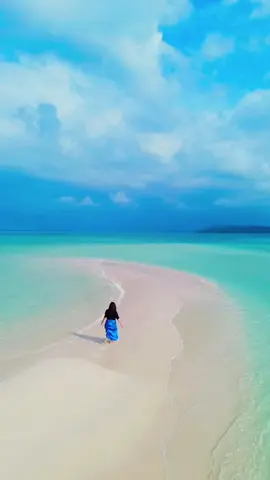 Surga tersembunyi di kalimantan🥹🫶🏻  #kerayaanisland #wisatakalimantan #kotabaru #beranda #Love 