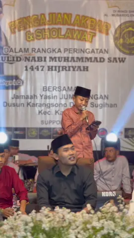 Suara merdu santri cilik gus ell menyayikan lagu “ gugur bunga “ .pengajian di sugihan kampak Trenggalek . #viralvideo #viral #gusellhamyahya #fypシ゚viral #viralvideotiktok @MT. IBADALLAH OFFICIAL 