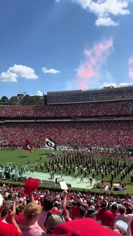 New era unlocked! Gameday has never been more fun! 🤩 Go Dawgs ❤️ #uga #godawgs #tailgate #football #universityofgeorgia 