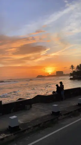 එයා හරිම චාම් ගෑනු ලමයෙක් ලස්සන හදවතක් තියන 🕊️🤍 ඔයාගෙ ගෑනු ලමයවත් mention කරන් යන්න 🥹  Repost plz  #lovelanguage #backgroundvideo #backgroundvideo #sunsetbeach #momentofpurelife @𝙎𝙏𝘼𝙏𝙐𝙎 𝙑𝙄𝘿𝙀𝙊 🤍❗ @Tharuu_pagee @𝗔𝗠𝗔 ☁️ 