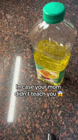 Genius life hack from mom  #KitchenHacks  #lifehacks #foryou #fyp #momhacks 