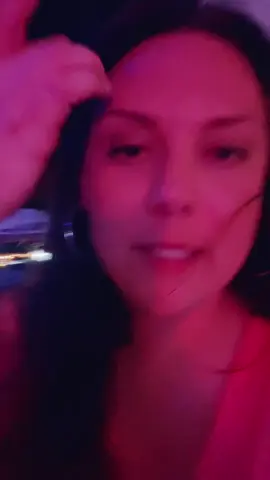 Hi
