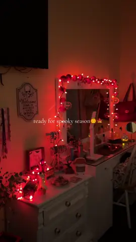 who’s ready for spooky season?👻 #spookyseason #halloweendecor #halloweenroom #smallcontentcreator #cozyvibes 