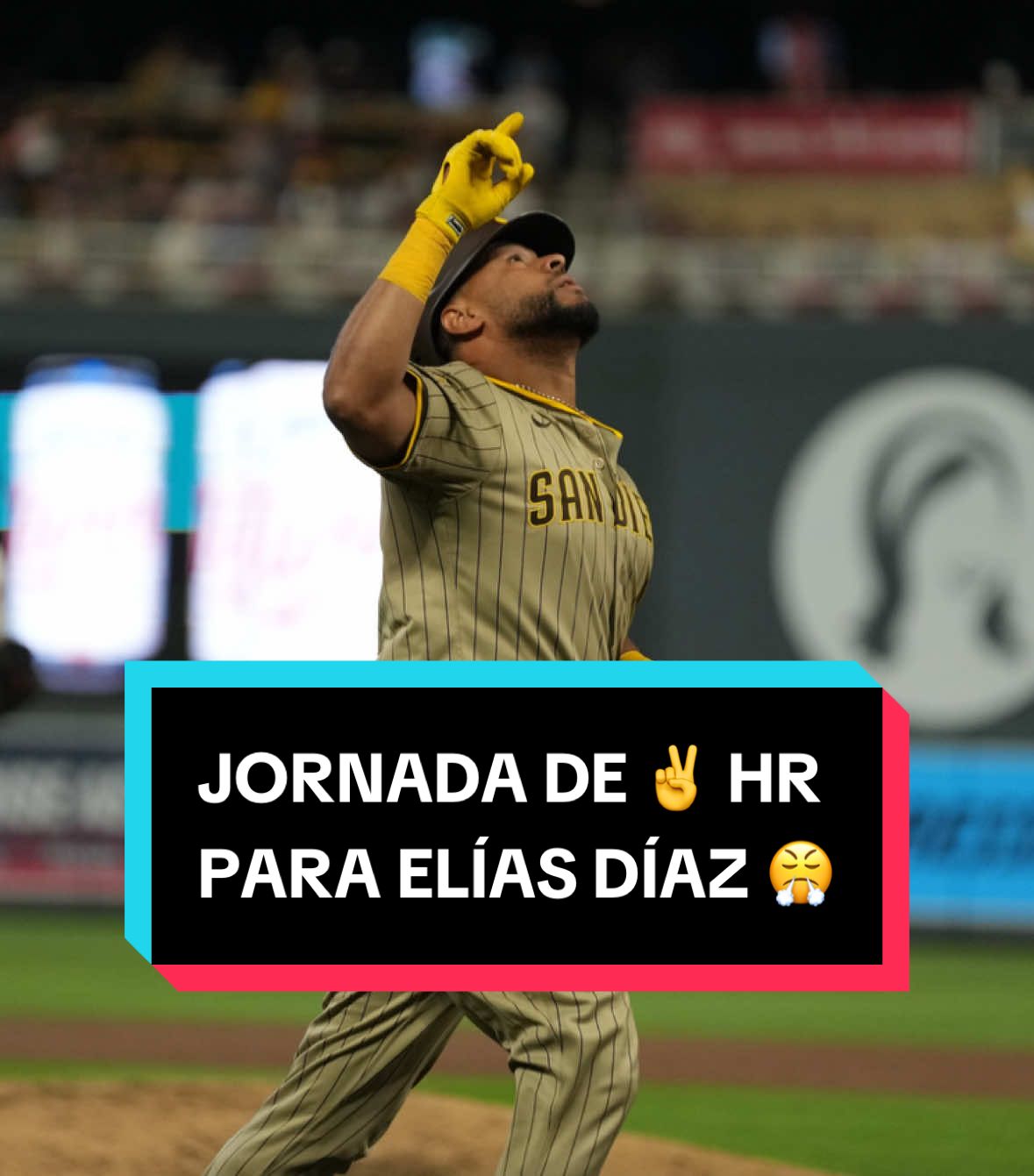 Elías Díaz está imparable esta noche. 😳 ¡Dos jonrones! 👏 #MLB #padres #homerun #venezuela #baseball 