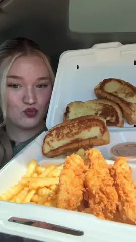 @Raising Cane's 🍗 box combo with extra toast no slaw 🤭 hits everytime. ESPECIALLY WITH THE HALF AND HALF TEA. MY FAV BEV ON EARTH. I came back with my comfort meal 🫂 thank you guys for all your sweet messages to me it means the absolute world 🩵 #mukbang #tiktokfoodie #Foodie #asmr #asmrmukbang #viral #fyp #raisingcanes #friedchicken #wingstop #creatorsearchinsights #eatwithme #eatingshow #crunchy #crunch #canes 