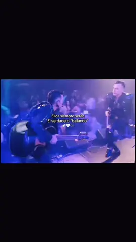 Honor a quien honor merece🤍🪽 #losparras #cesarparra #carlosparra 