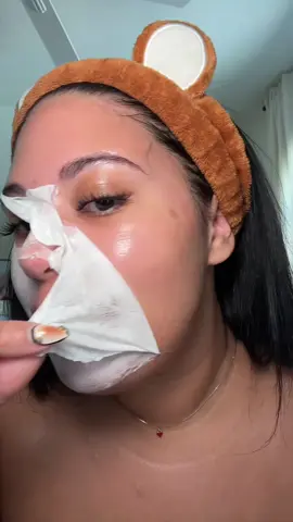 OMFG the glow✨ the plumpness 😩 the moisture 💦 this milk glow toning mask is my new bestie 👏🏽👏🏽😍 @medicube global #medicube #milkyglowlockcollagenduo #collagenmilktoningwrappingmask #tiktokshopcreatorpicks #tiktokshoplabordaysale 