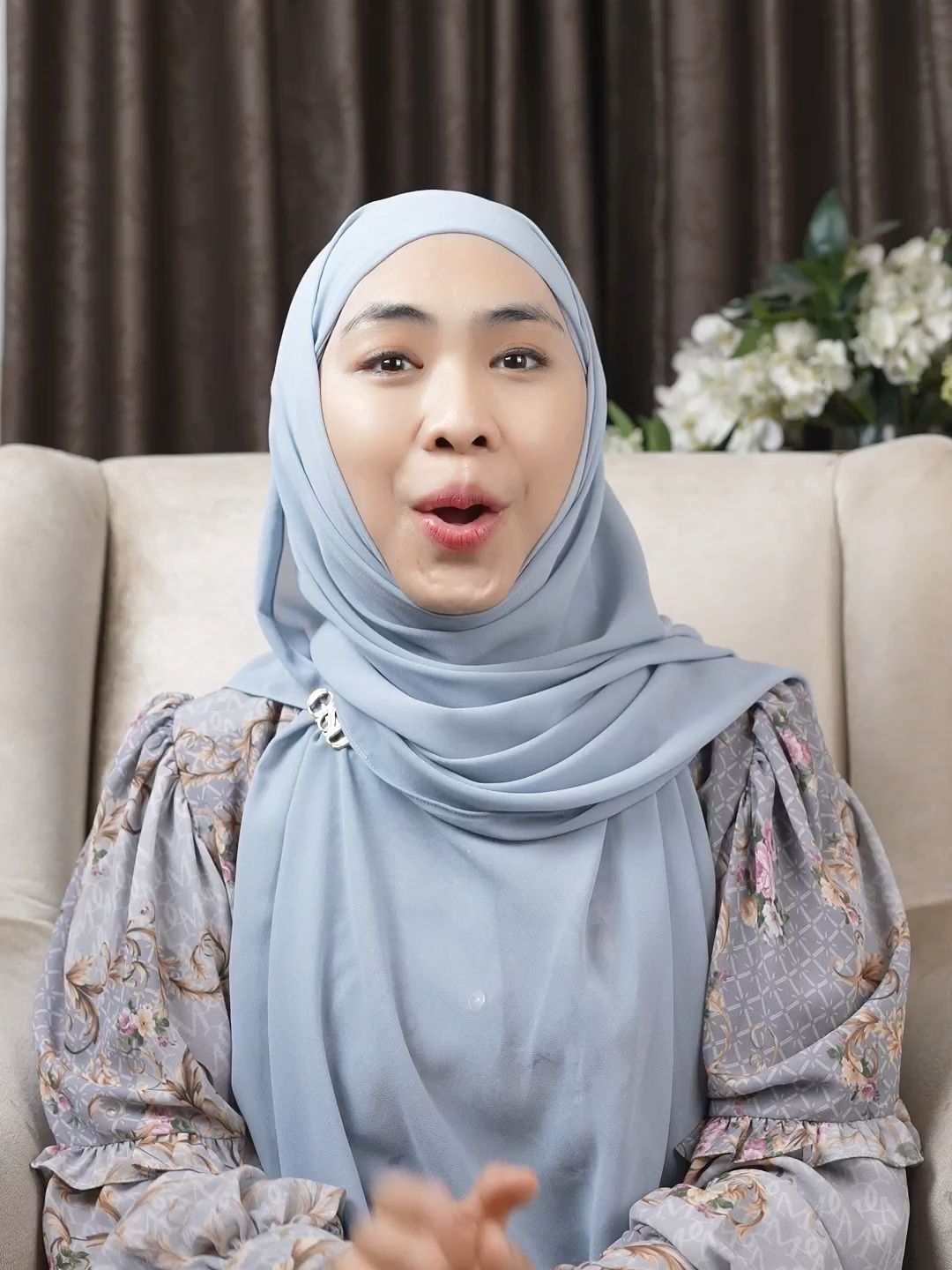 Set Basic dari Ozzaskin, gak ribet! Cuma pakai rutin, muka langsung glowing & sehat! Simple tapi hasil maksimal, bund! #ozzaskinbyokisetianadewi #GlowingTanpaRibet #SkincareIbuIbu #FlekHitamBye #KulitSehatGlowing