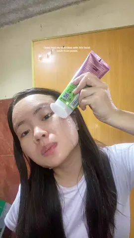 I love how my skin clear with this facial wash from ponds @Pond's Philippines #facialwash #acne #ponds 