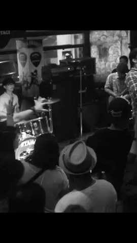 กลับมา( 2day ago kids ) - Yokee Playboy live at Parking Toys . #สถานนีอินดี้ #2dayagokids #yokeeplayboy #parkingtoys  #fyp 