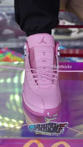 Air Jordan 12 Triple Pink 🙀 #fypage #lacestyles #lacesneakers #howtolacejordans #howtolacesneakers #sneakers #sneakerhead #jordansneakers #jordan12 #jordan12triplepink #retro12 