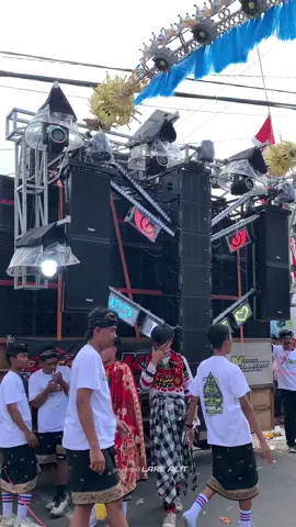 Sound legendnya ngalam MD2000 #larealit_official #soundkarnavalindonesia #senggrengsumberpucung 