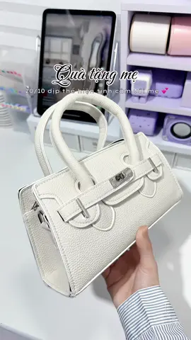 Túi xinh quà tặng mẹ nhân ngày 20/10 đó là 1 ý tưởng hayho 💕 #quatang #quatangme #quatangmechong #quatangcogiao #quatang20_10  @Mee Unbox Nè  @Mee Unbox Nè  @Mee Unbox Nè 