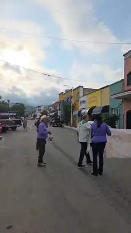 así festejaron la tarde de este sábado en #xalisco Nayarit. el día de #SantaRosa.