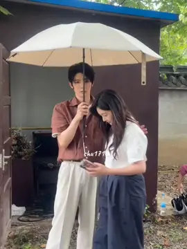 iya dah tau dunia ini cuma milik kalian ber2 yang lainnya cuma numpang doang😔😄😄🤭#zhuyiwei #baixinyi #fyp #couple #shortdramachines 