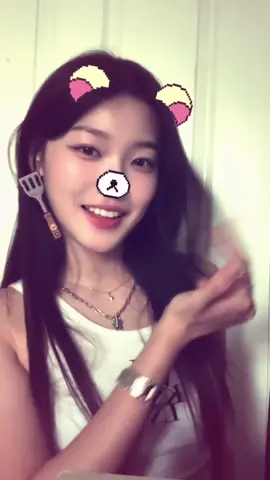 #YOONCHAE : MAKNAE EATS FIRST 🩷 (sent via weverse dm!) #katseye #dreamacademy #popstaracademy #jeongyoonchae 