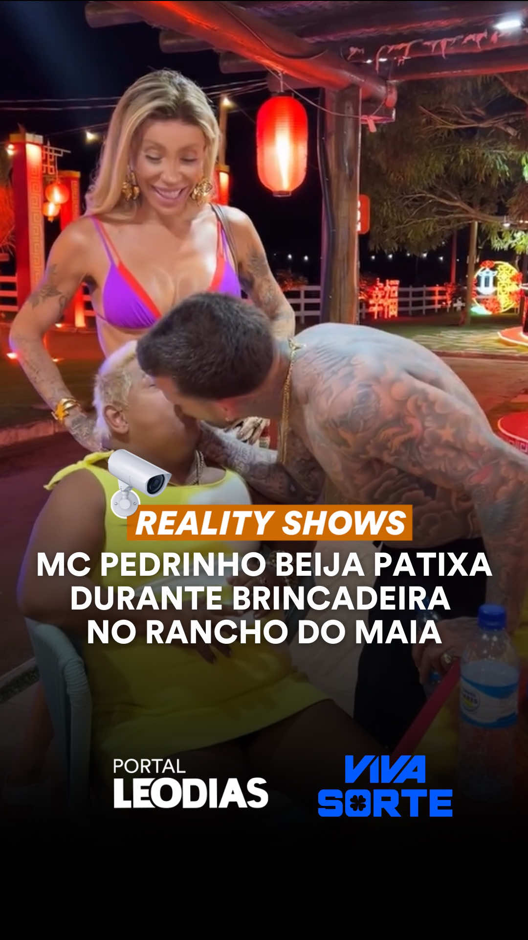 Durante uma brincadeira no Rancho do Maia neste sábado (30/8), MC Pedrinho deu um selinho em Patixa, que logo limpou a boca com a mão, arrancando risadas de todos. Maya Massafra, presente, não perdeu a oportunidade e brincou: “Tá namorando, tá namorando”. (Imagens: @/mayamassafera)