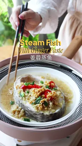 ✨ Steam Fish with Ginger Paste ✨ Fragrant, healthy and so comforting with a bowl of rice. I highly recommend you to make your own ginger paste at home , so easy and fragrant. *Serve 2 Ingredients 300g fish fillet  1/3 chili  1 tbsp shao xing wine Dash of salt  1 tbsp fried garlic  Spring onion ( for garnish ) Ginger paste  50g fresh ginger  4 tbsp oil  1 tbsp sesame oil  1/2 tsp sugar  1/2 tsp salt  #chinesefood #cookingathome 